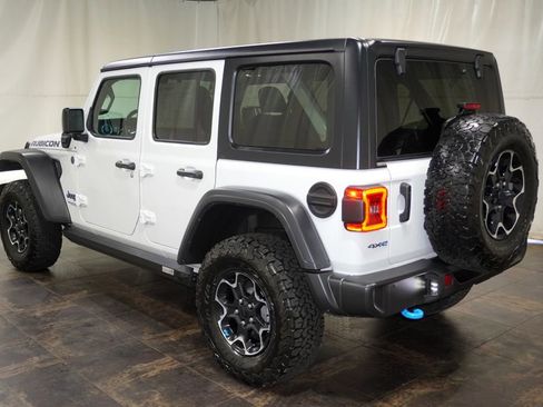 Used 2022 Jeep Wrangler Unlimited Rubicon 4xe w/ Dual Top Group AWD/4WD image 8