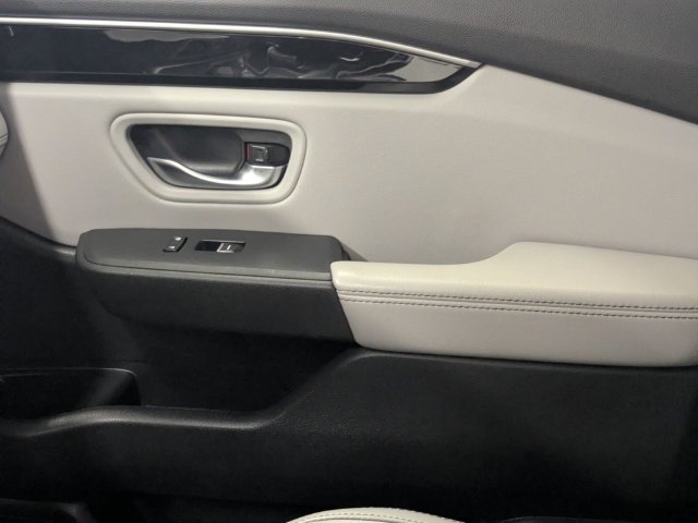 Certified 2024 Honda Pilot Touring image 27