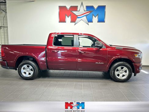 Used 2025 RAM 1500 Big Horn AWD/4WD image 1