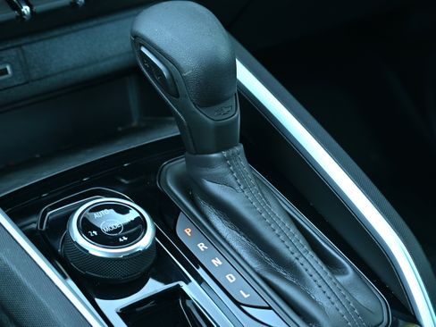 Used 2024 Chevrolet Colorado Trail Boss w/ Advanced Trailering Package image 26