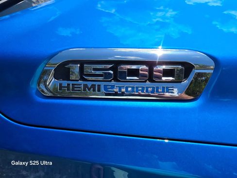 Used 2022 RAM 1500 Big Horn AWD/4WD image 9