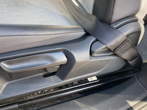 Certified 2023 Volkswagen ID.4 Pro AWD/4WD image 9
