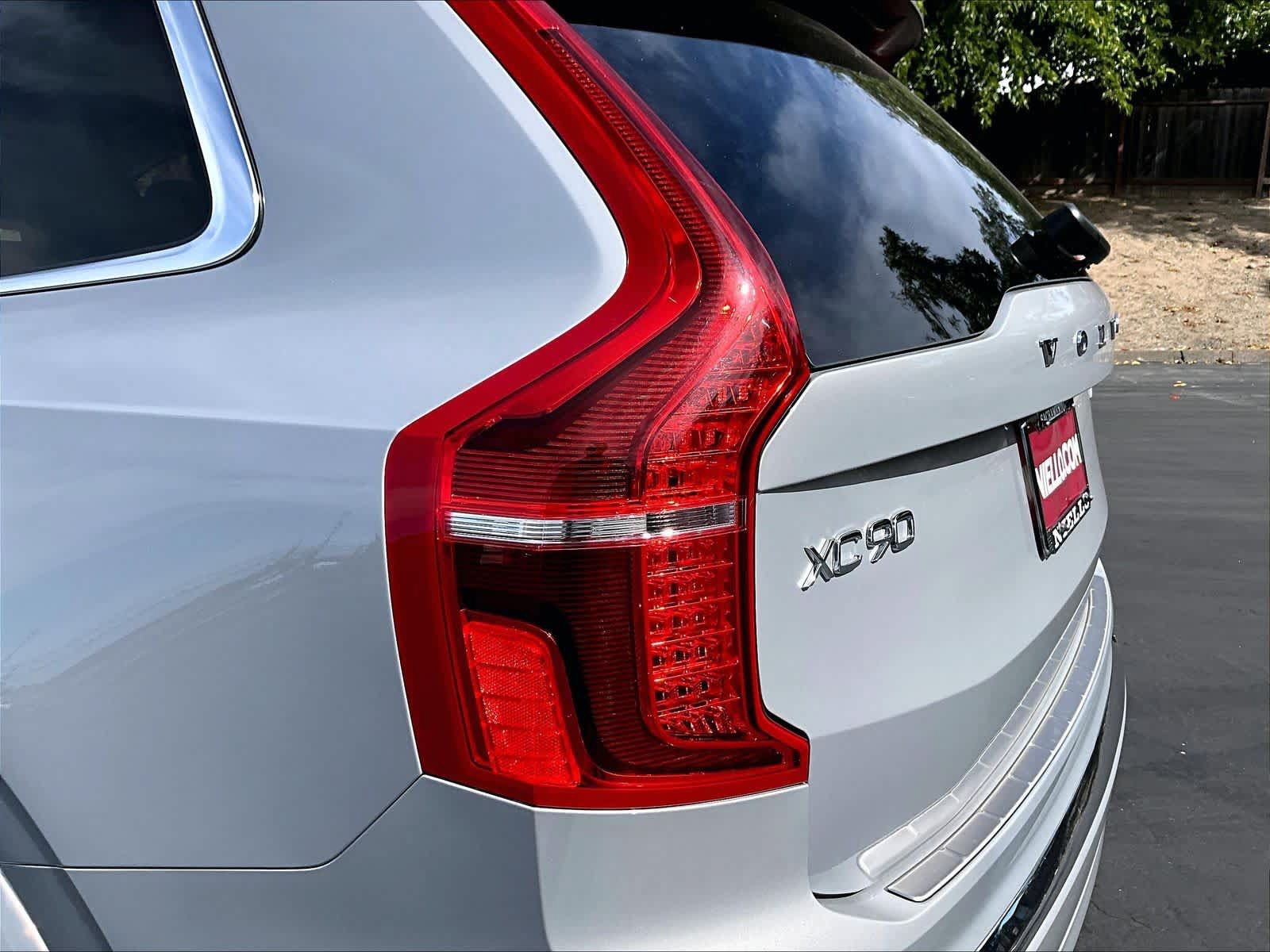 Used 2023 Volvo XC90 T8 Ultimate AWD/4WD image 33
