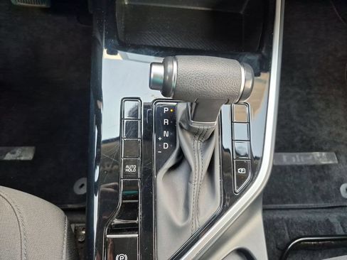 Used 2025 Kia Niro LX FWD image 19