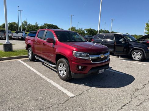 Used 2019 Chevrolet Colorado LT w/ LPO, Premium Interior Package AWD/4WD image 3