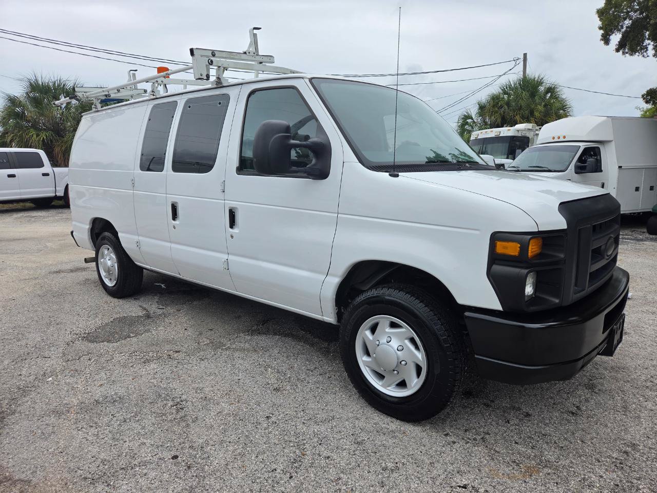 Used 2014 Ford E-150 and Econoline 150 RWD image 7