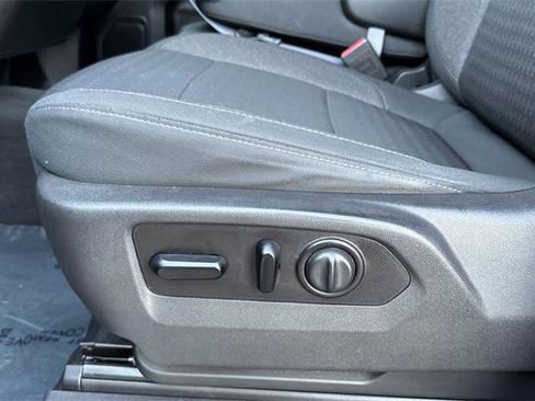 Used 2020 GMC Sierra 1500 SLE w/ SLE Value Package image 13