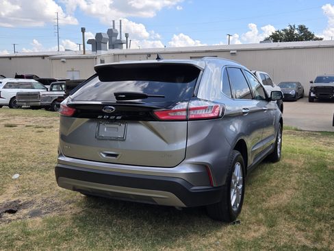 Used 2024 Ford Edge SEL w/ Convenience Package AWD/4WD image 6