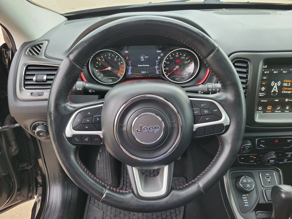 Used 2018 Jeep Compass Trailhawk w/ Leather Interior Group AWD/4WD image 23
