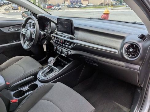 Used 2023 Kia Forte LXS FWD image 23