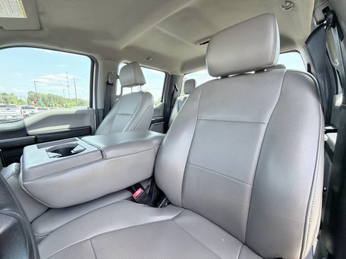 Used 2021 Ford F550 4x4 Crew Cab Super Duty w/ Power Equipment Group image 22