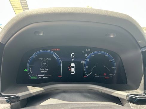 Used 2025 Toyota Camry XLE image 17