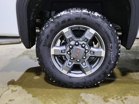 New 2026 GMC Sierra 3500 SLT w/ SLT Premium Package image 30