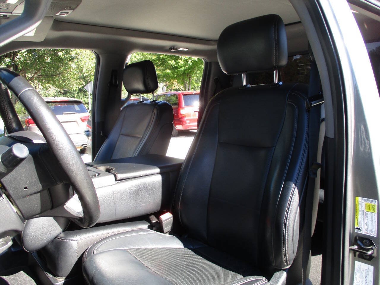 Used 2019 Ford F350 Lariat w/ Camper Package AWD/4WD image 27