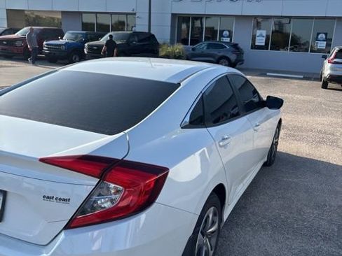 Used 2020 Honda Civic LX image 4