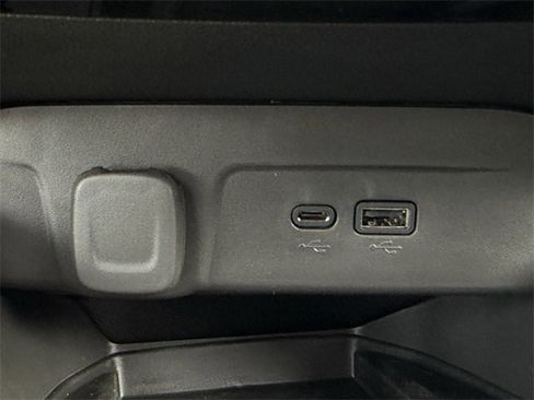 New 2026 Chevrolet Trax RS w/ Sunroof Package image 21