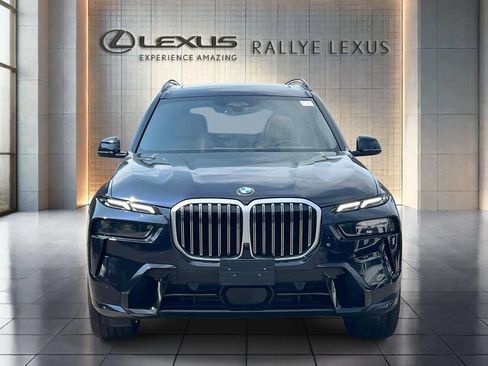 Used 2024 BMW X7 xDrive40i w/ M Sport Package AWD/4WD image 2