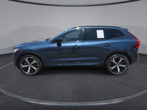 Used 2023 Volvo XC60 B5 Ultimate w/ Protection Package FWD image 5