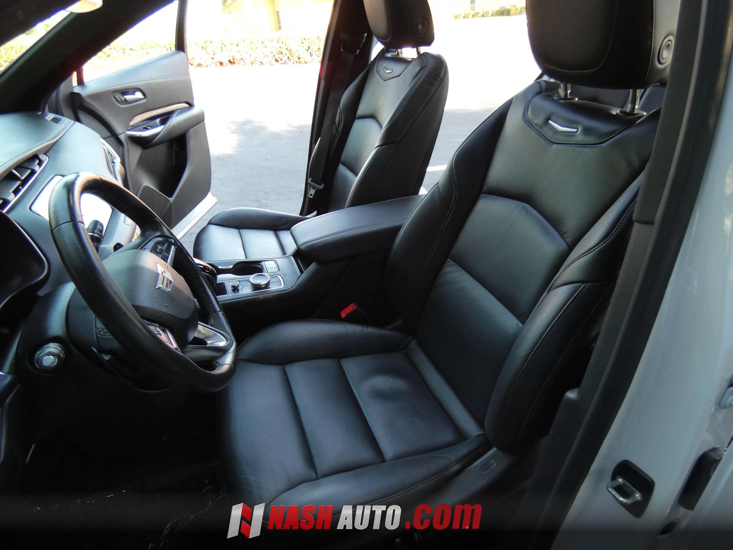 Used 2023 Cadillac XT4 Luxury w/ Cold Weather Package FWD image 54