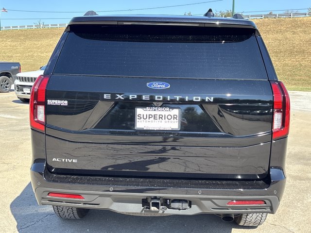 Used 2026 Ford Expedition Active AWD/4WD image 4
