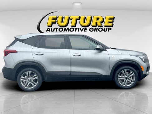 Certified 2021 Kia Seltos LX image 3