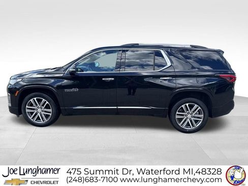 Used 2023 Chevrolet Traverse High Country w/ LPO, Floor Liner Package AWD/4WD image 6