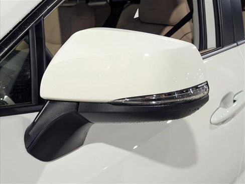 Used 2025 Toyota RAV4 XLE w/ Convenience Package image 11