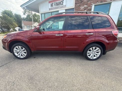 Used 2012 Subaru Forester 2.5X Premium AWD/4WD image 8