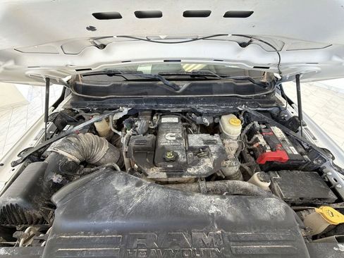 Used 2021 RAM 2500 Big Horn image 31