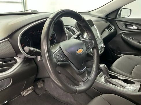 Used 2020 Chevrolet Malibu RS FWD image 16