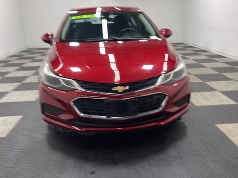Used 2018 Chevrolet Cruze LT FWD image 24