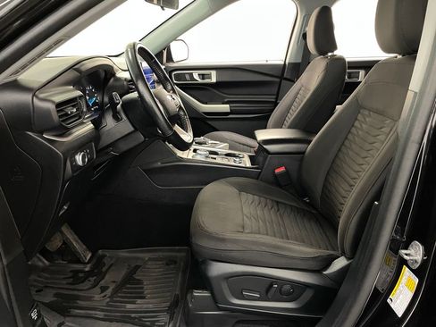 Used 2021 Ford Explorer XLT AWD/4WD image 7