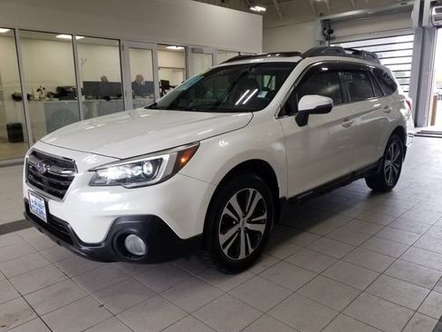 Used 2019 Subaru Outback 2.5i Limited w/ Popular Package #2 AWD/4WD image 2