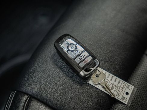 Used 2022 Ford F250 Lariat w/ Black Appearance Pkg image 58