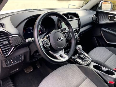Used 2021 Kia Soul EX image 17