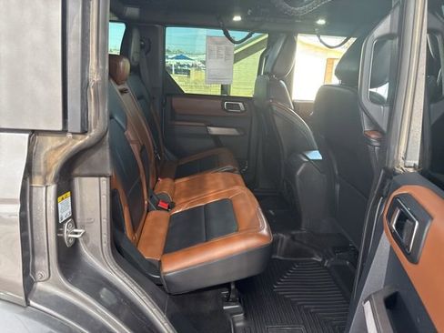 Used 2023 Ford Bronco Outer Banks image 10
