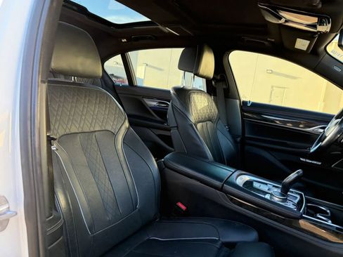 Used 2016 BMW 740i RWD image 17