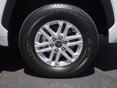 Used 2024 Toyota Tundra SR5 AWD/4WD image 10
