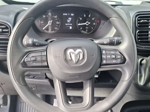 Used 2025 RAM ProMaster 2500 w/ Convenience Group FWD image 11