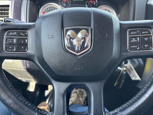 Used 2018 RAM 1500 Lone Star image 39