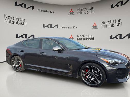 Used 2023 Kia Stinger GT2 RWD image 9