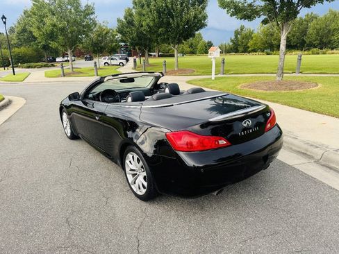 Used 2013 INFINITI G37 Convertible w/ Premium Pkg RWD image 7
