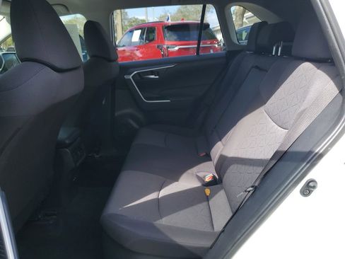 Used 2022 Toyota RAV4 XLE image 7