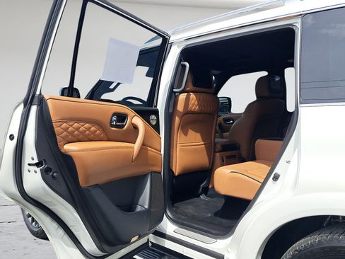 Used 2023 INFINITI QX80 Sensory w/ Cargo Package AWD/4WD image 29