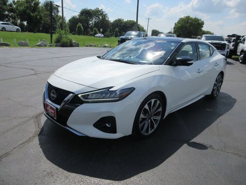 Used 2023 Nissan Maxima Platinum w/ Sport Mat Group FWD image 10