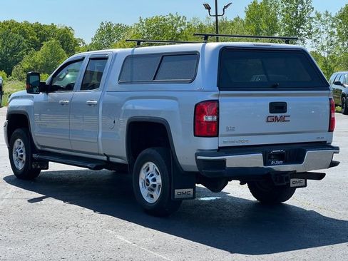 Used 2018 GMC Sierra 2500 SLE w/ SLE Preferred Package AWD/4WD image 12