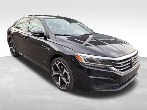 Used 2020 Volkswagen Passat 2.0T R-Line image 5