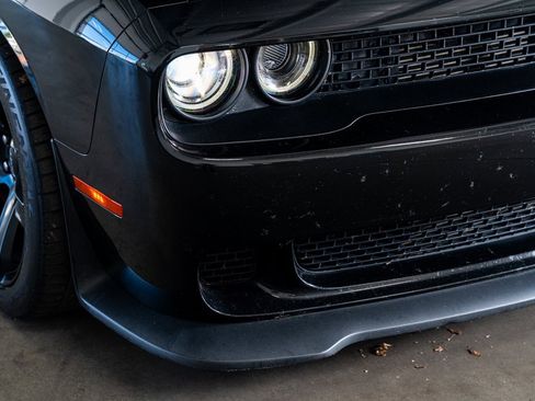 Used 2019 Dodge Challenger SRT Hellcat Redeye image 17