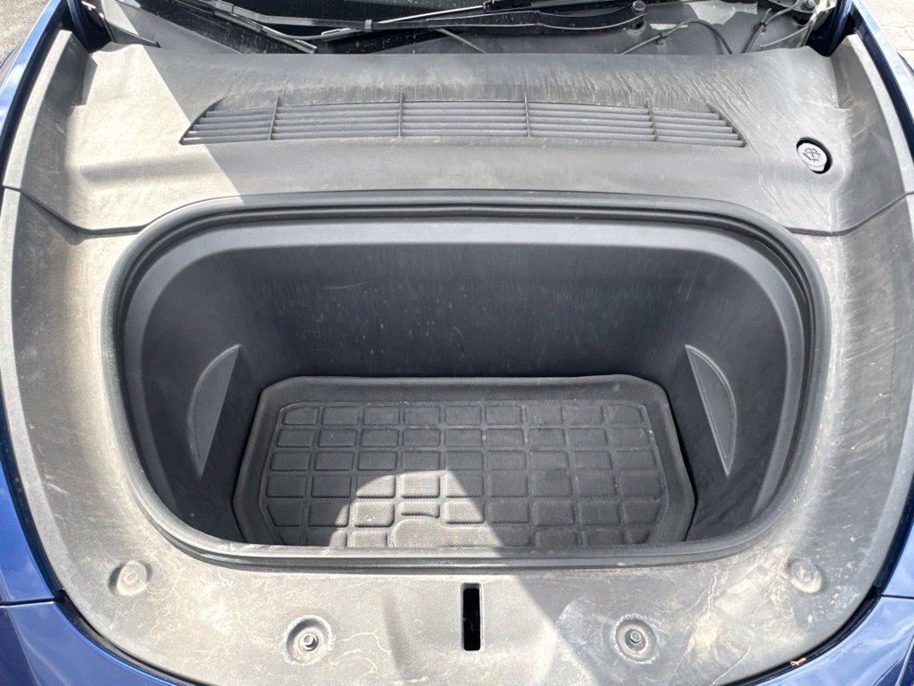 Used 2024 Tesla Model Y Long Range AWD/4WD image 11