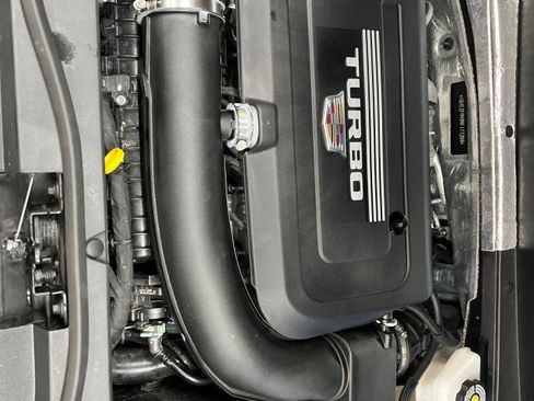 Used 2024 Cadillac XT4 Sport image 7